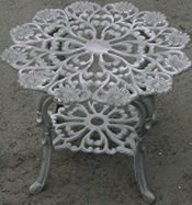 daisy cocktail table